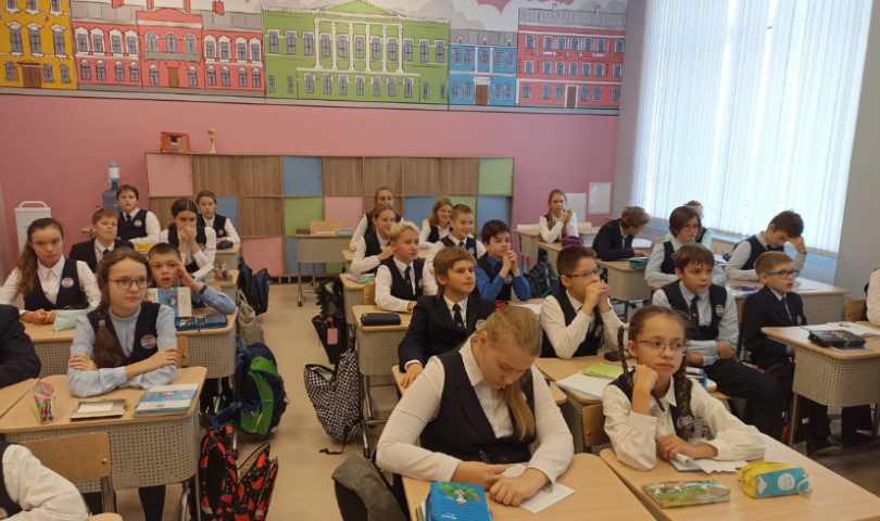 Ученики 6.4 класса совершили виртуальную экскурсию по Музею мостов Санкт-Петербурга